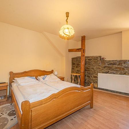 Pensiunea Zidul Cetatii Sighisoara Ngoại thất bức ảnh