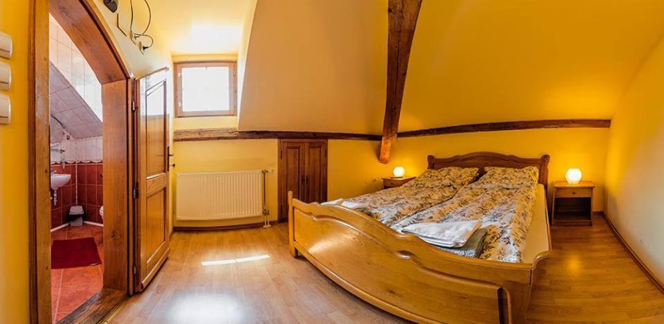 Pensiunea Zidul Cetatii Sighisoara Ngoại thất bức ảnh