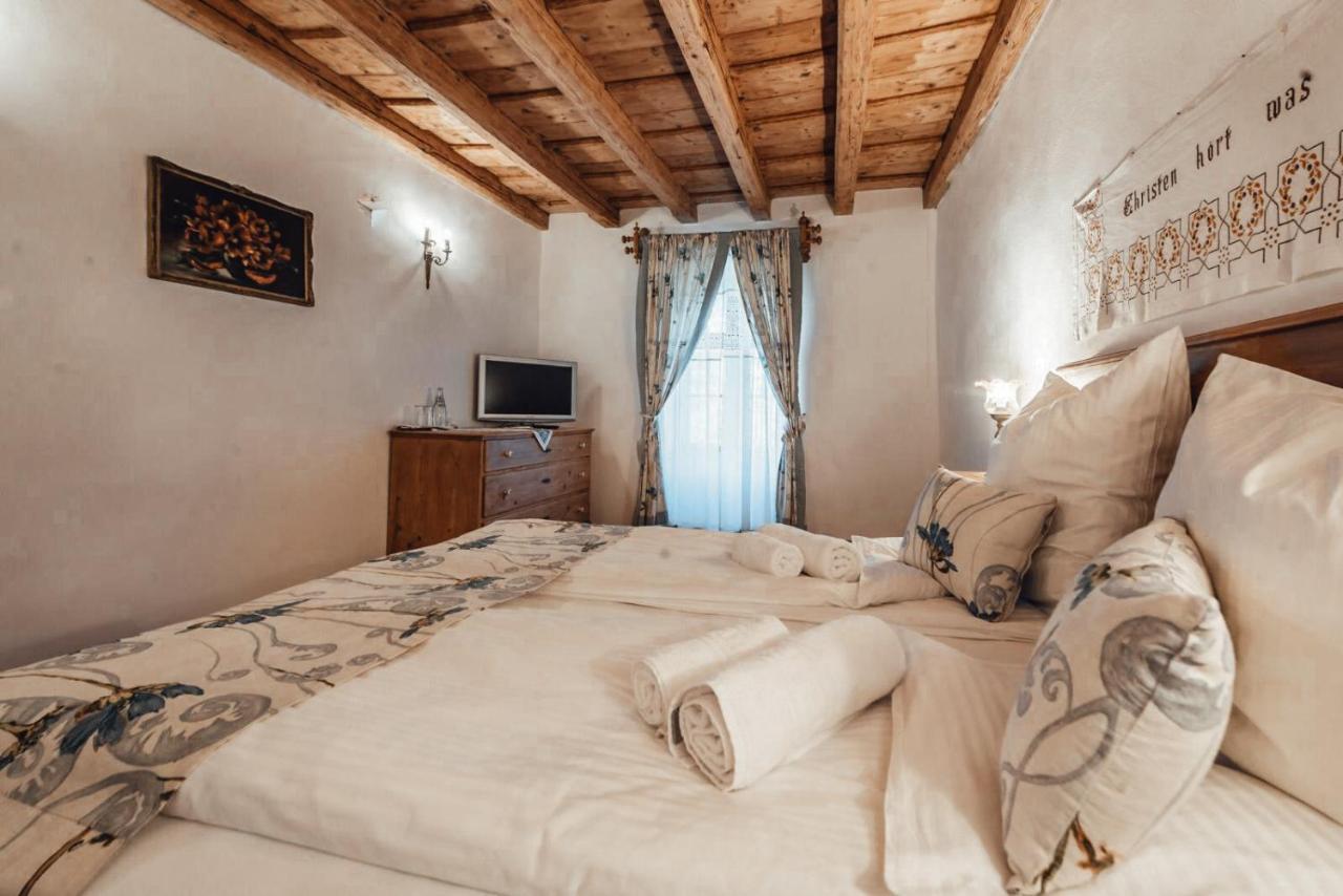 Pensiunea Zidul Cetatii Sighisoara Ngoại thất bức ảnh